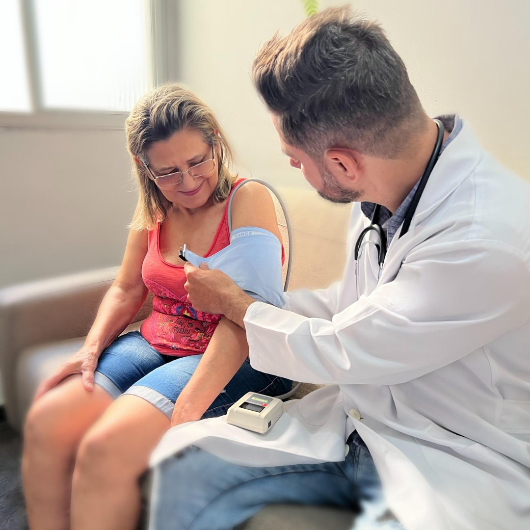 Profissional atendendo